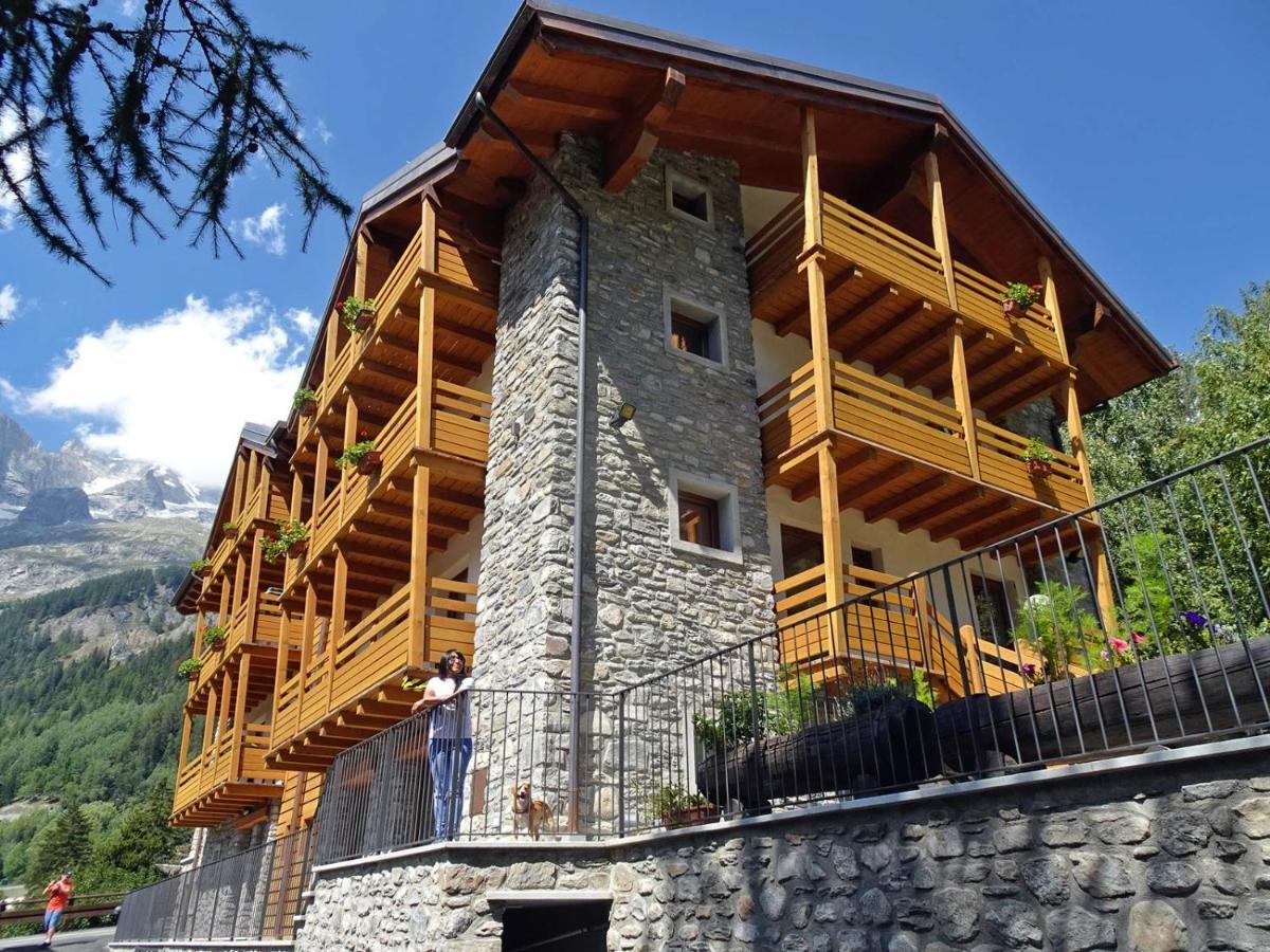 Hotel Aigle Courmayeur Exterior foto