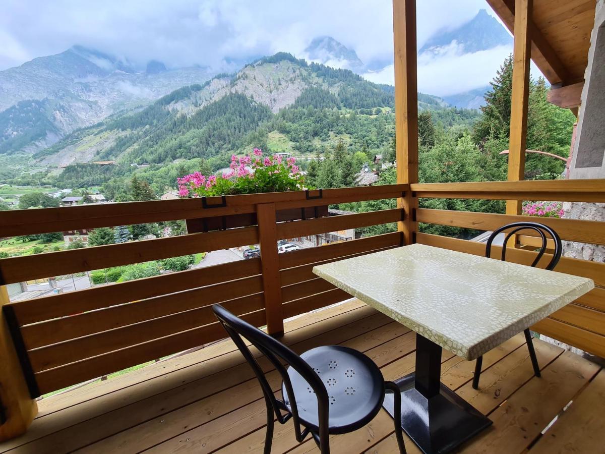 Hotel Aigle Courmayeur Exterior foto